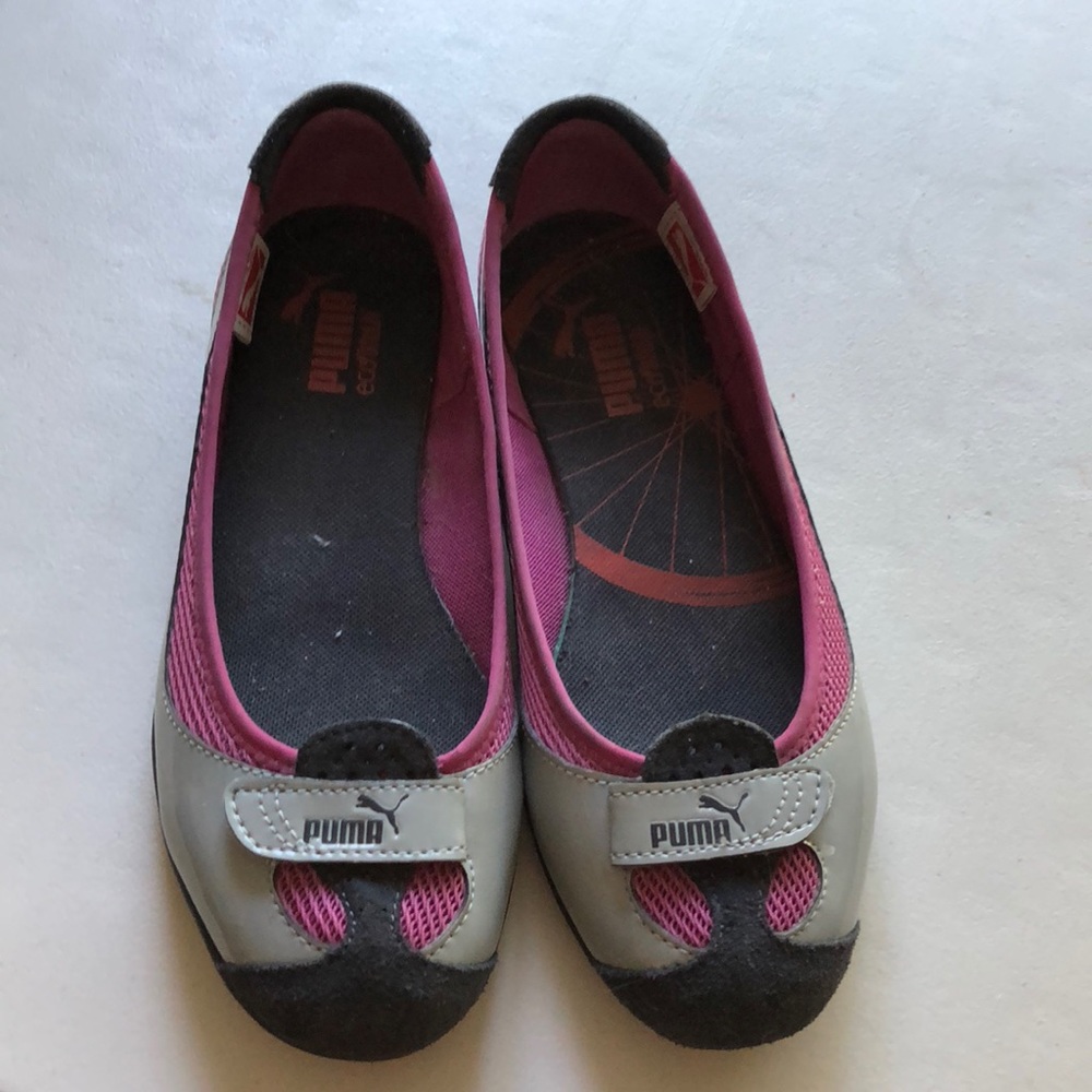 Puma flat shoes pink & grey 6M